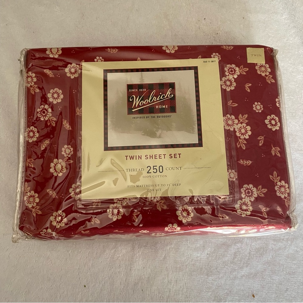 Woolrich Red Floral Twin Sheet Set new in package